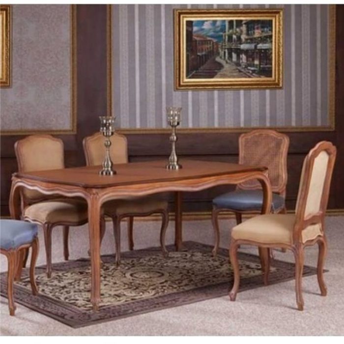 ناهار خوری سلطنتی کوئین ابزاری