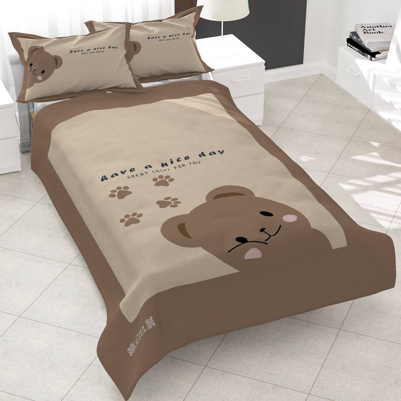 happy-bear-brown-single-bedding روتختی یک نفره طرح خرس خندان، سرویس خواب با تم قهوهای و کرم، پارچه کتان میکرو (تنسل) ضد حساسیت.