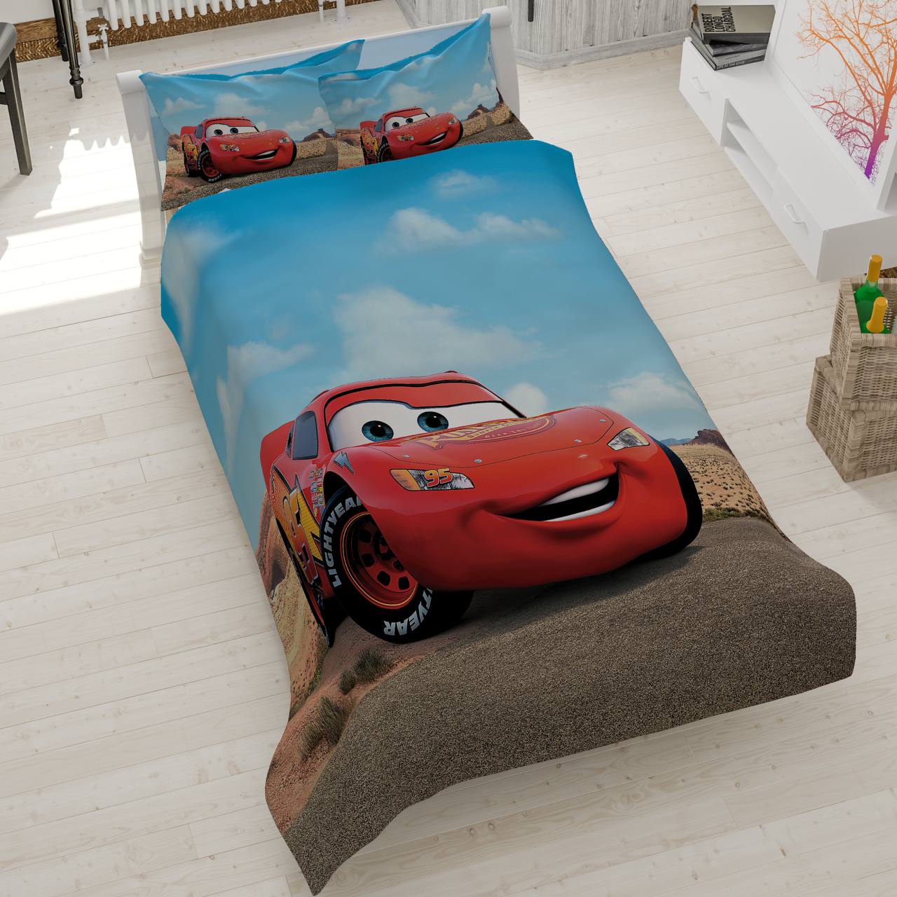 lightning-mcqueen-cars-bedding-set روتختی طرح ماشینها، سرویس خواب لایتنینگ مککویین، روتختی پسرانه کارتون Cars، روتختی فانتزی کودک و نوجوان.